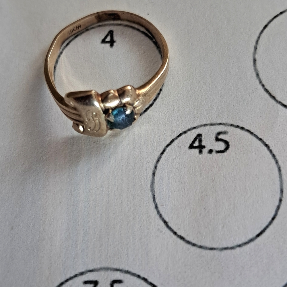 Gold Ring Child Aquamarine Daffodil Birthstone Pinkie Ring Vintage 1960s Retro - Picture 2 of 11